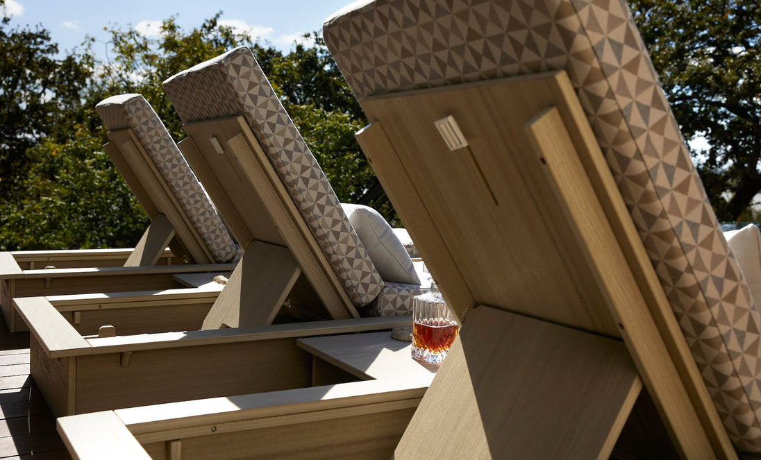Echo Chaise lifestyle patio