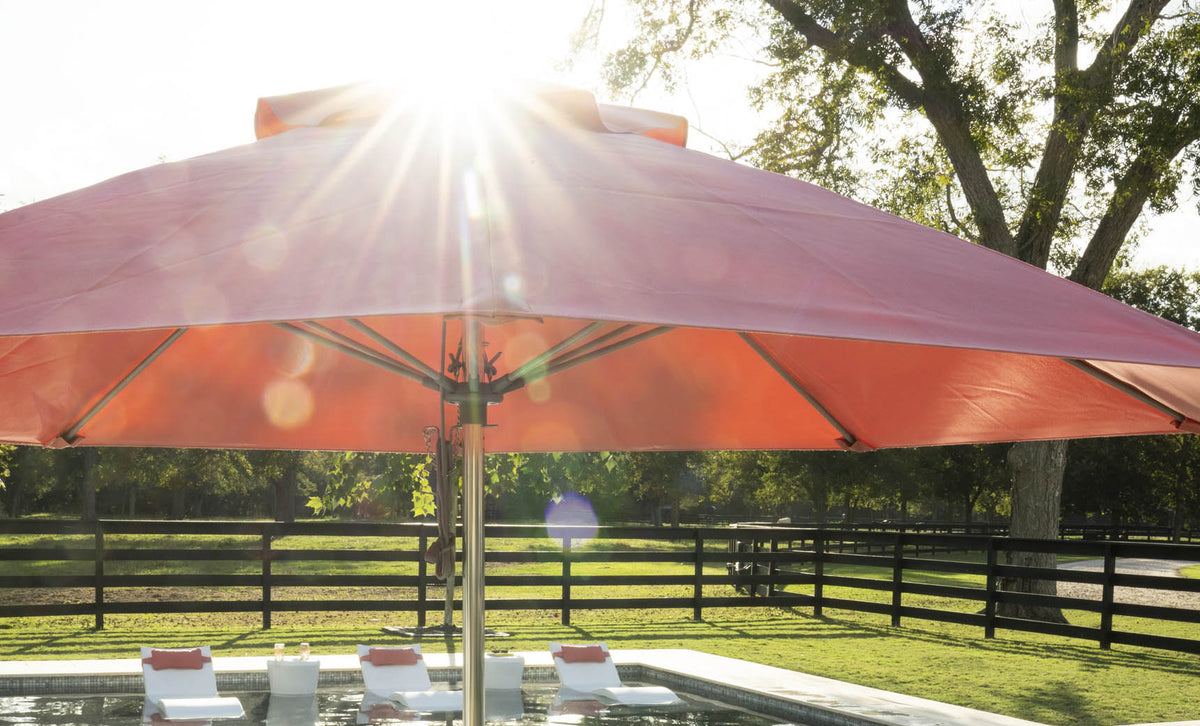 Essential Umbrella 10' Square Pulley outdoor setting