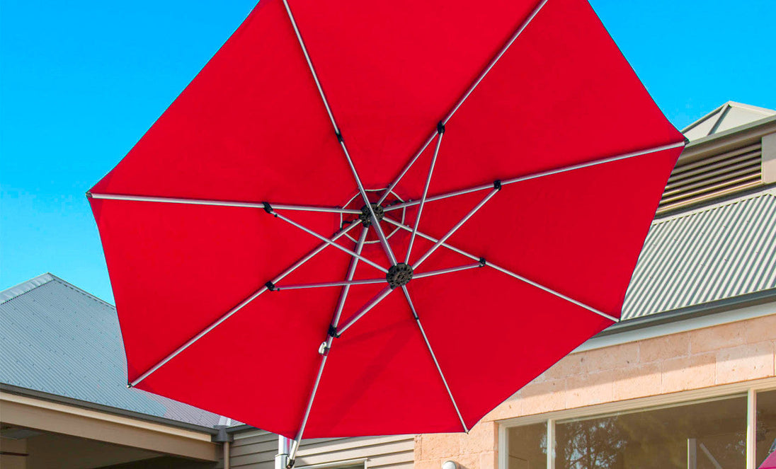 Ultra Cantilever Umbrella 11' Octagon - detail