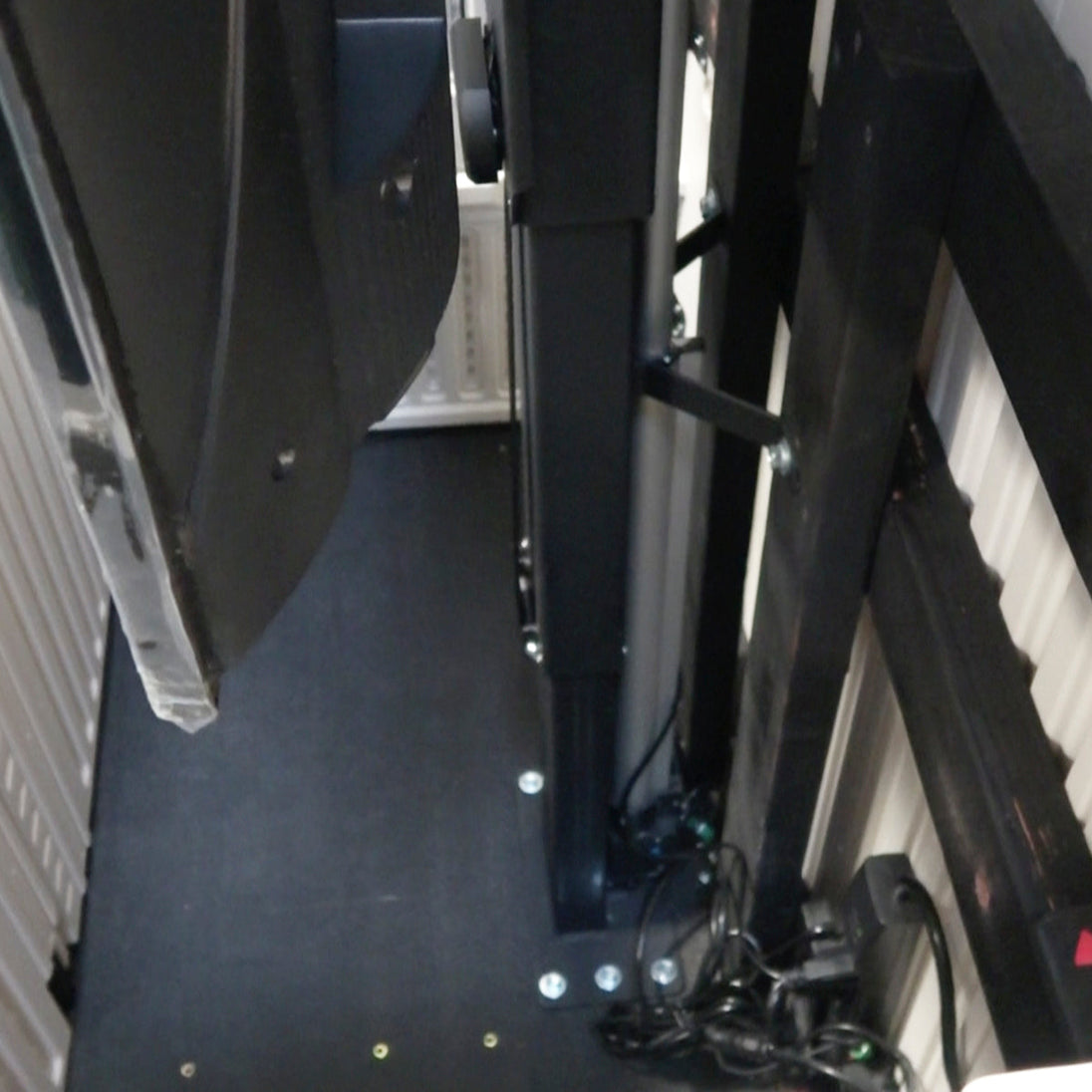 Econo Lift with Silver Series 43" or 50" Outdoor TV